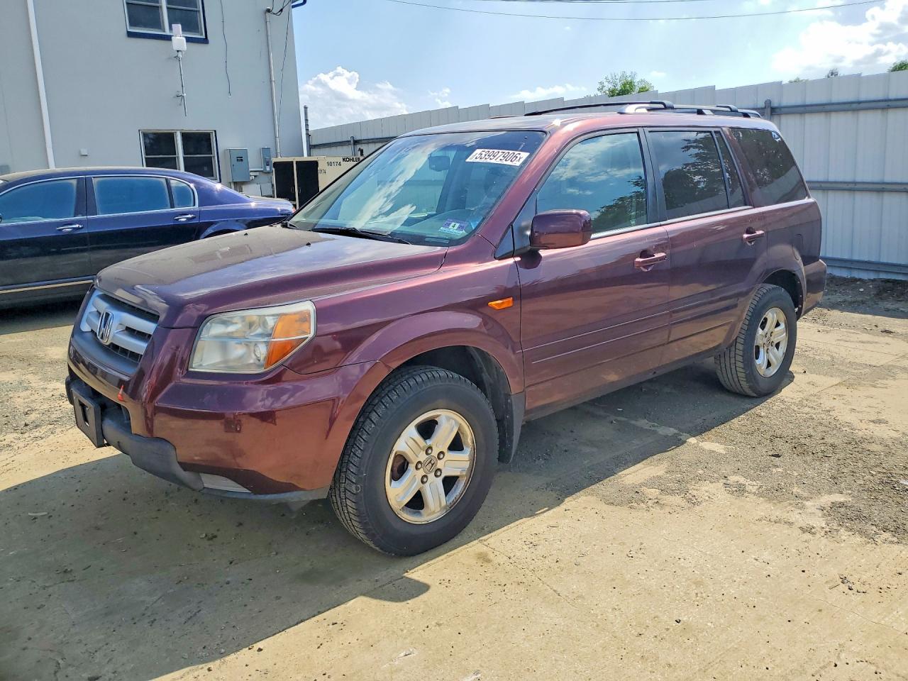 Salvage Honda Pilot Image