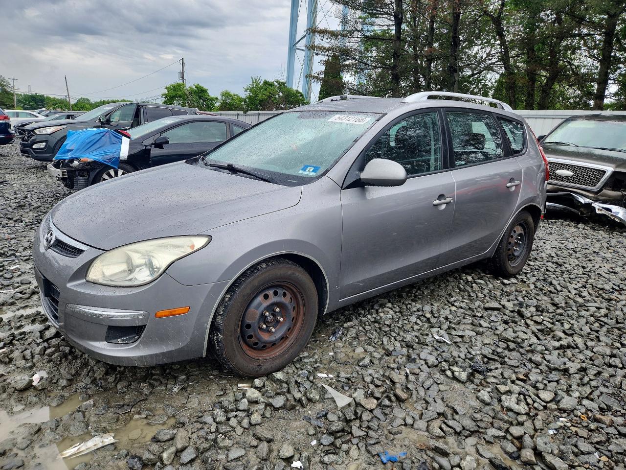 Salvage Hyundai ELANTRA Image