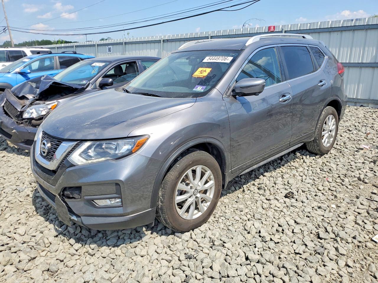 Salvage Nissan Rogue Image