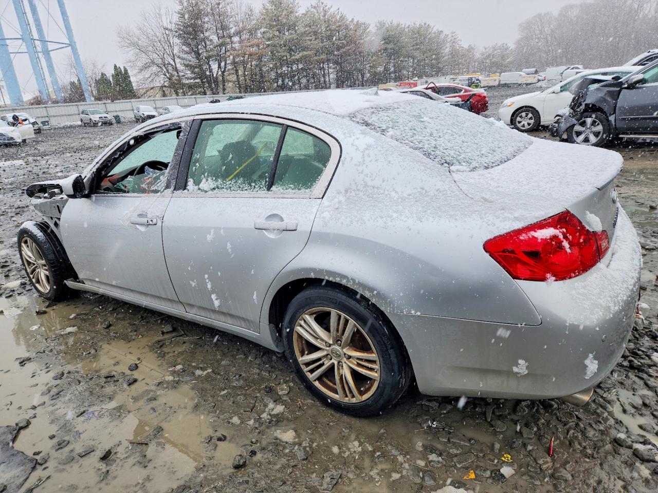 INFINITI G37 X