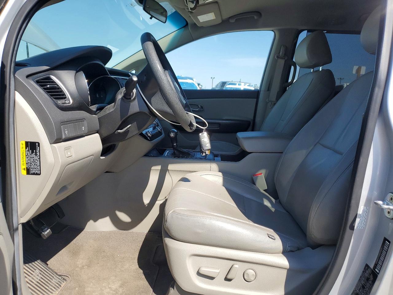 Kia Sedona Lx