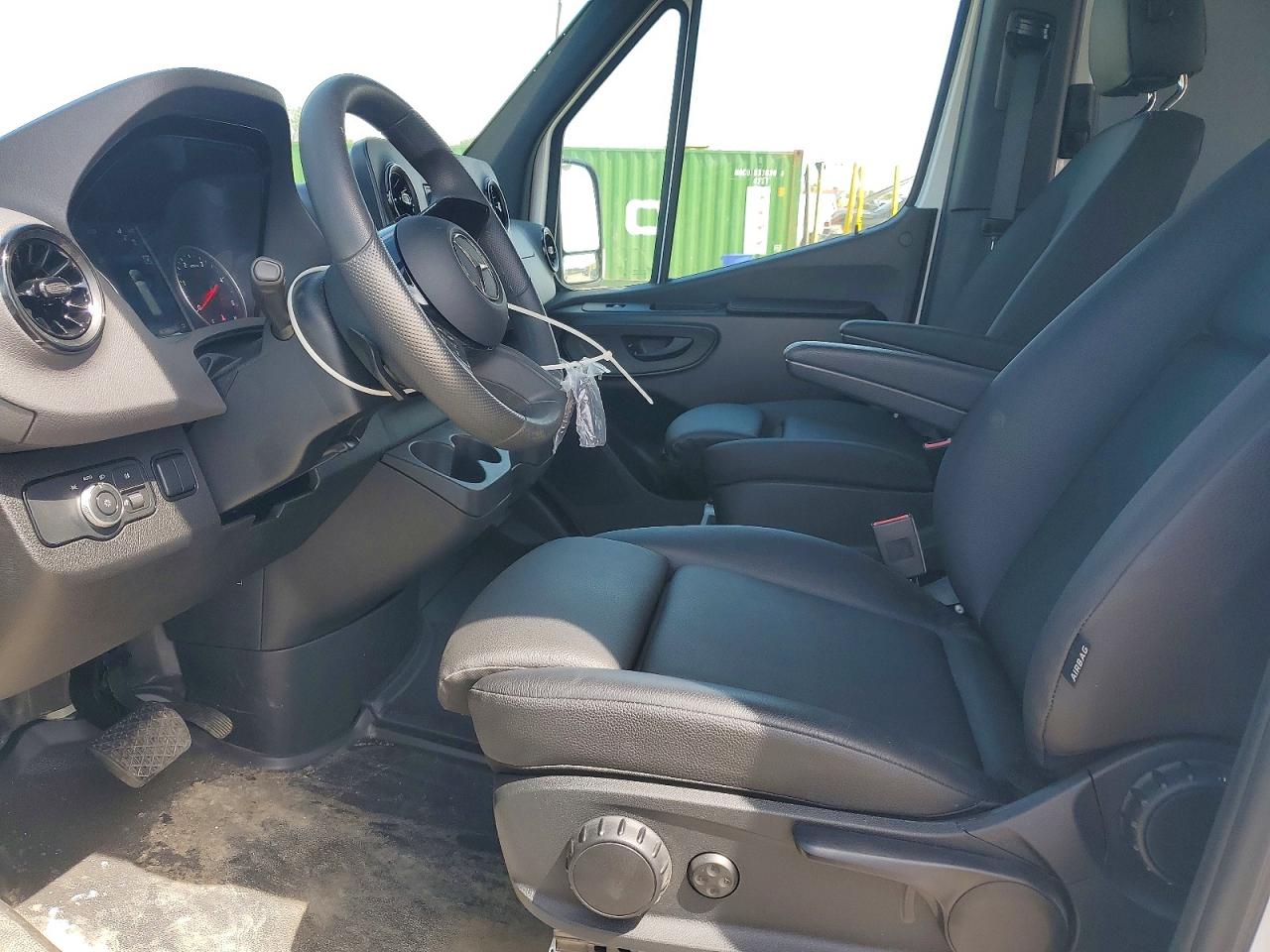 Mercedes-Benz Sprinter 2500