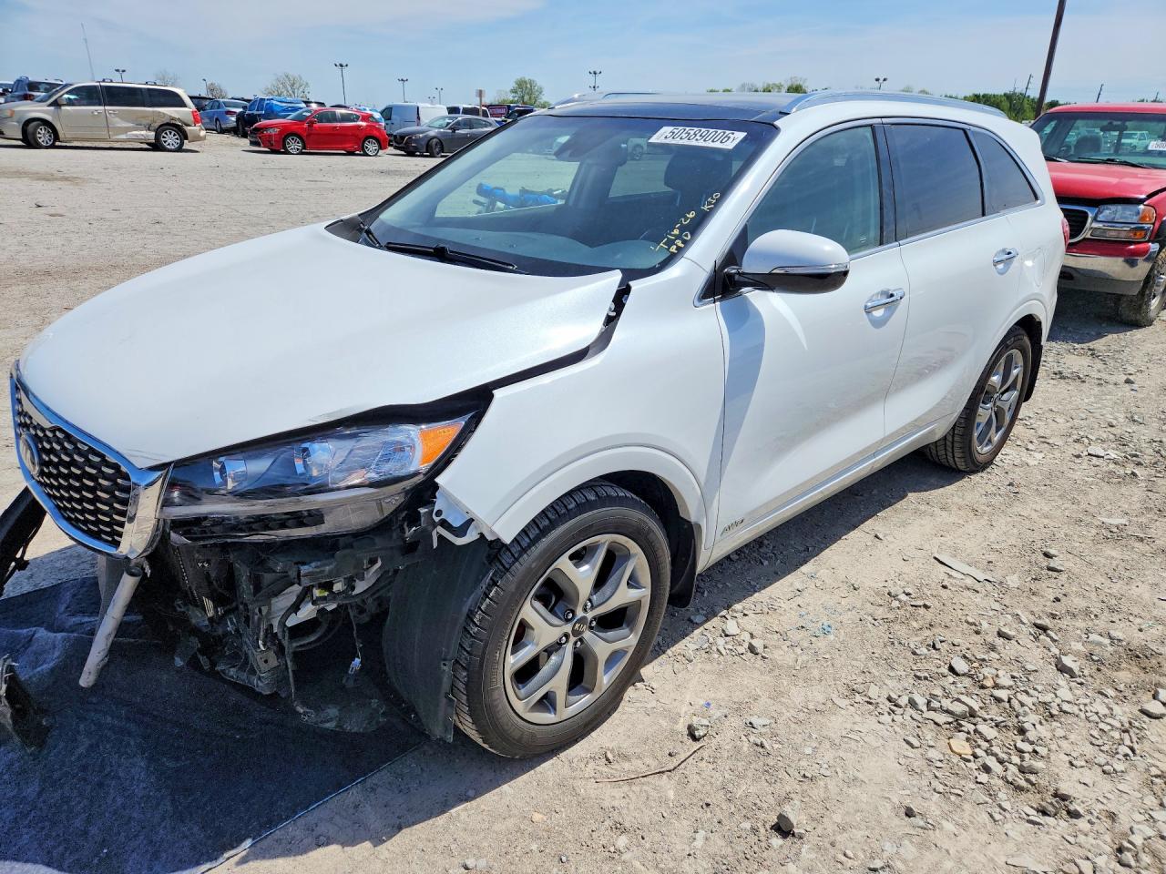 Salvage Kia Sorento Image