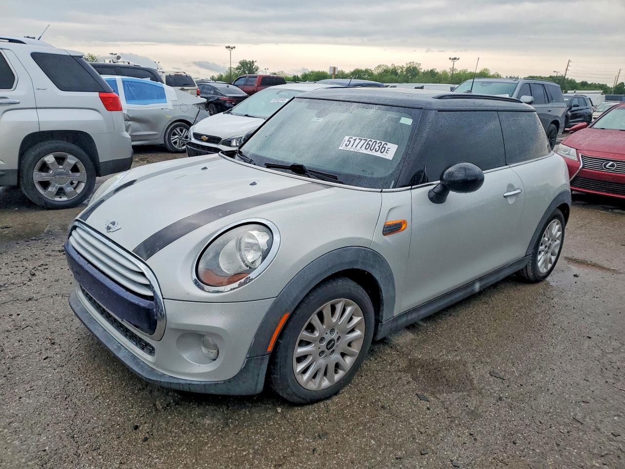 Salvage MINI Cooper Image