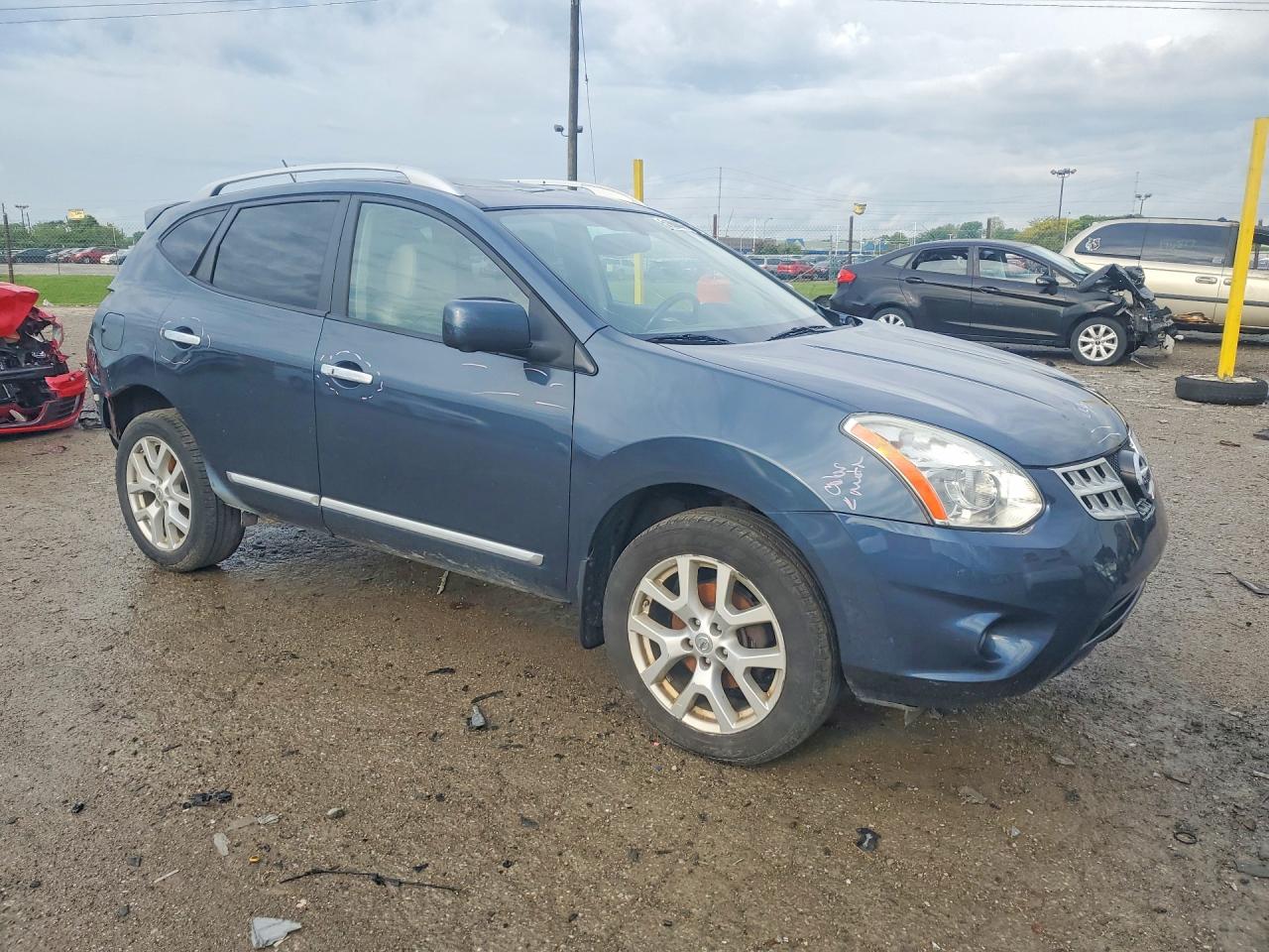 Nissan Rogue S