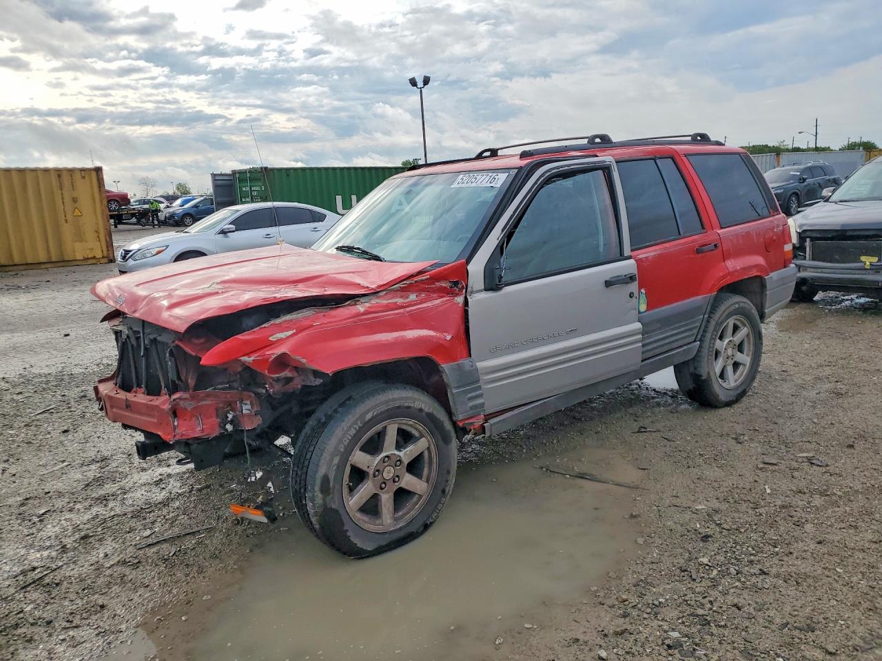 Salvage Jeep Grand Cherokee Image