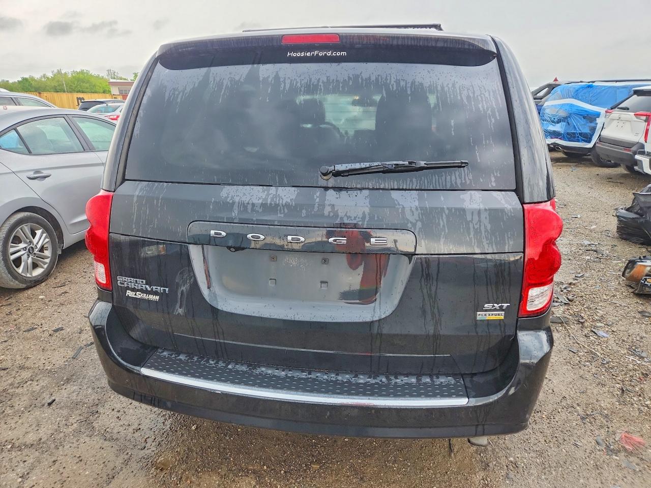 Dodge Caravan Sxt