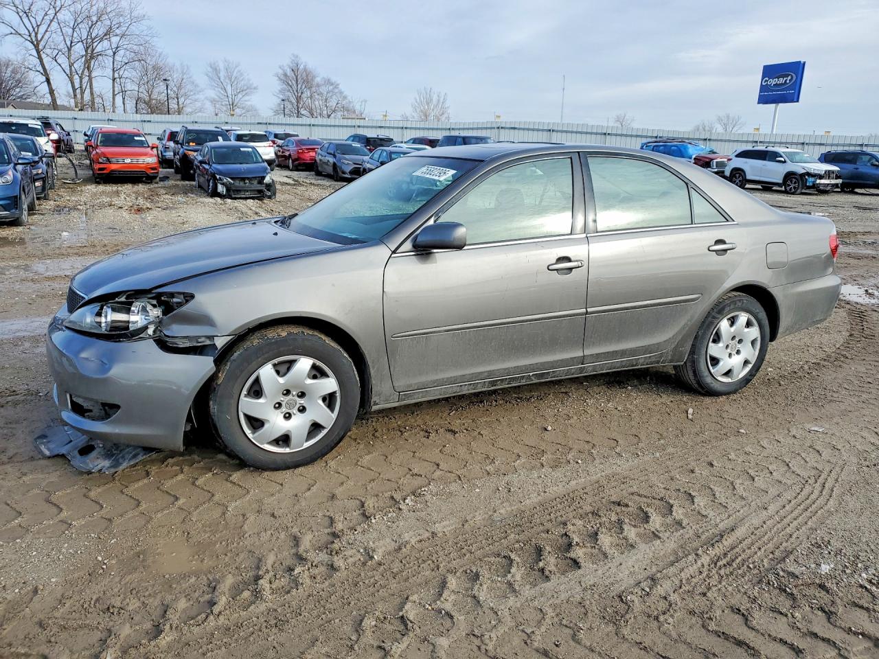 Salvage Toyota Camry Image