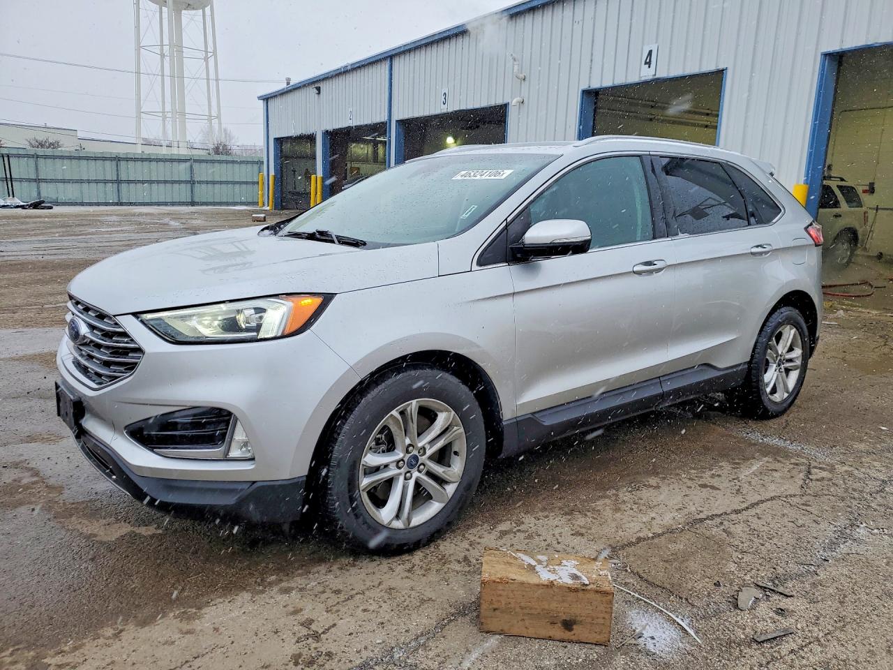 Salvage Ford Edge Image