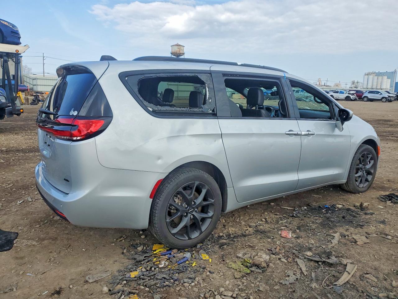 Chrysler Pacifica Touring L