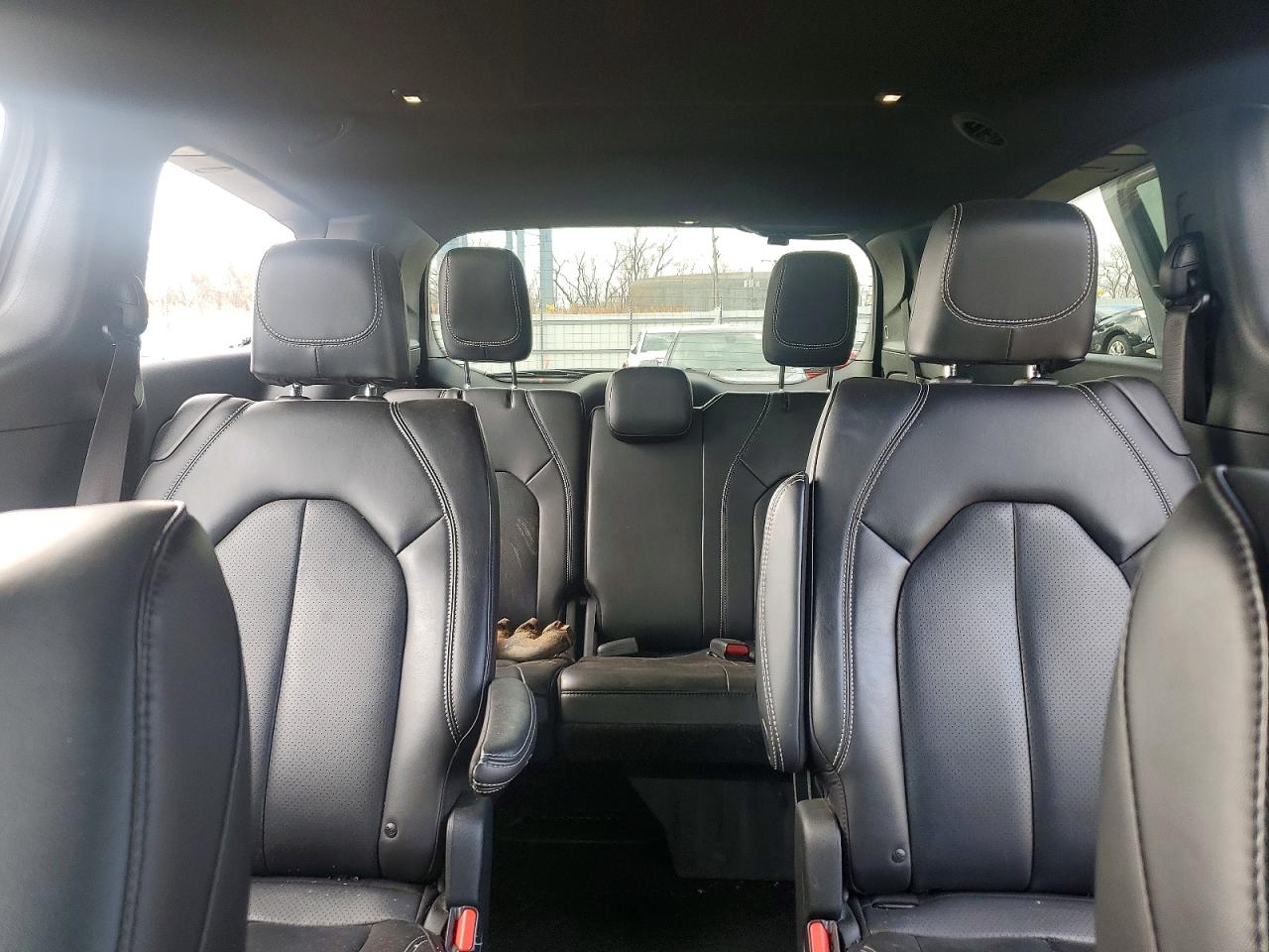 Chrysler Pacifica Touring L