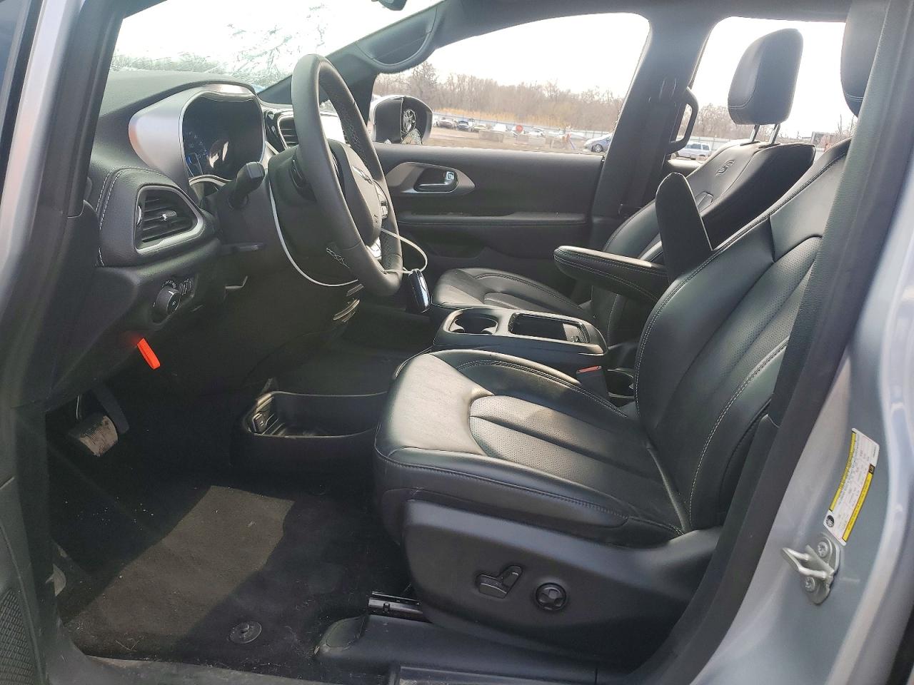 Chrysler Pacifica Touring L