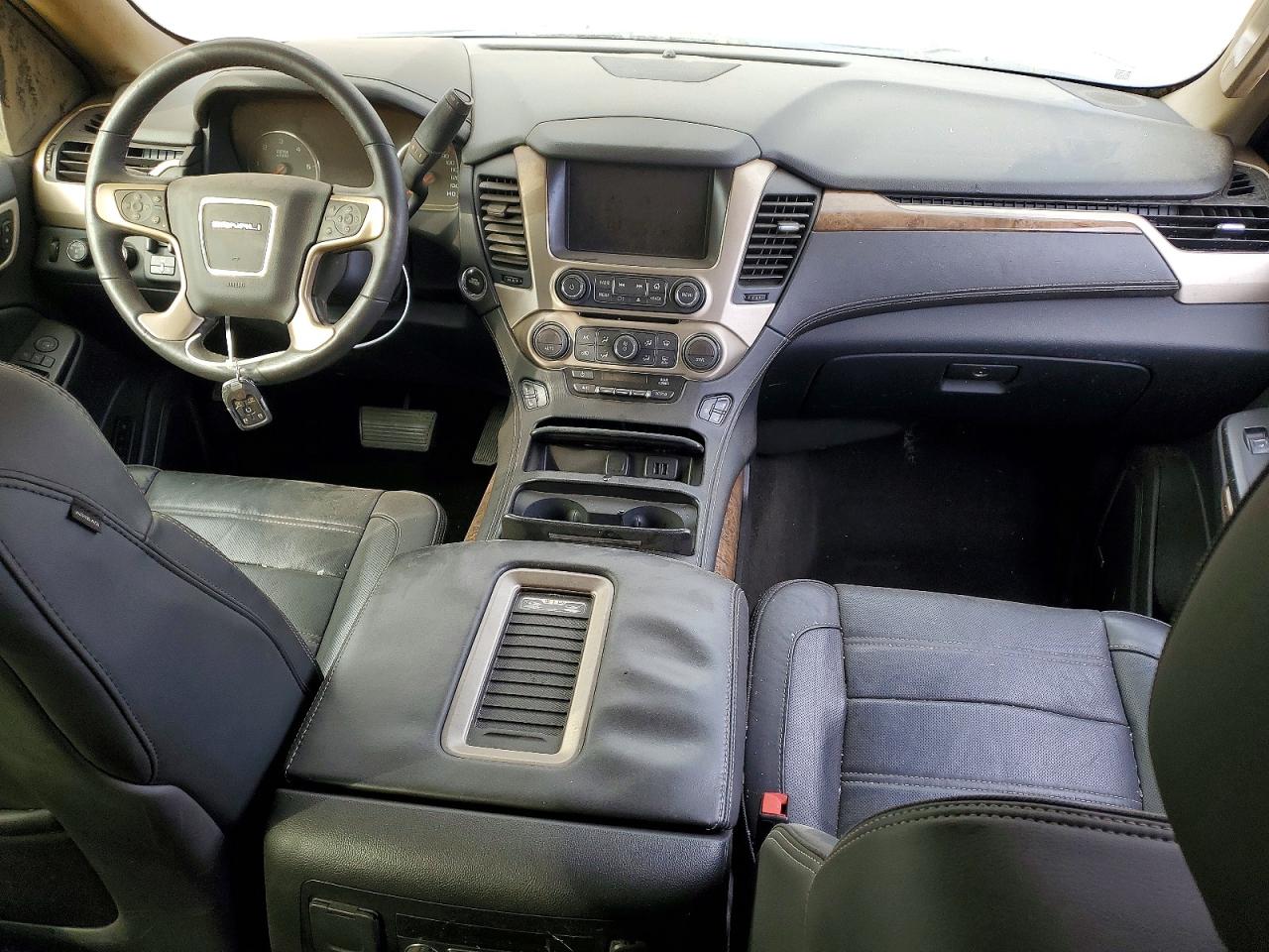 GMC Yukon Denali
