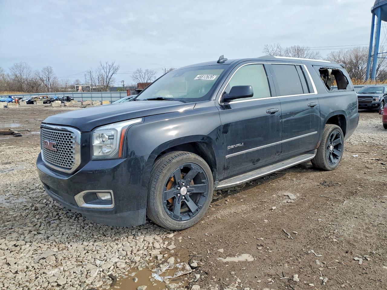 Salvage GMC Yukon Image