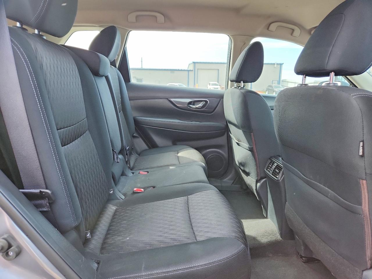 Nissan Rogue S