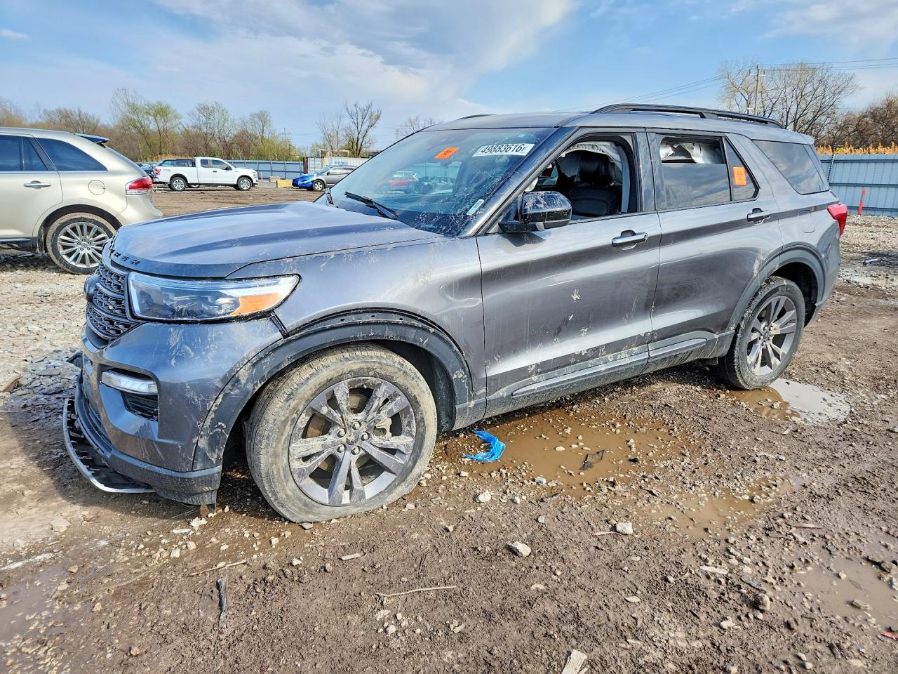 Salvage Ford Explorer Image