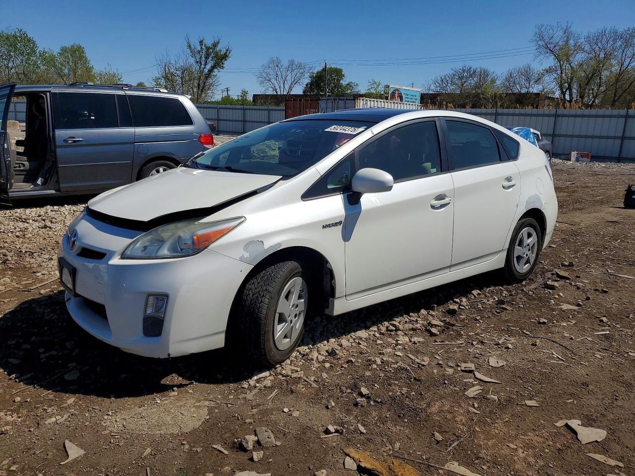 Salvage Toyota Prius Image