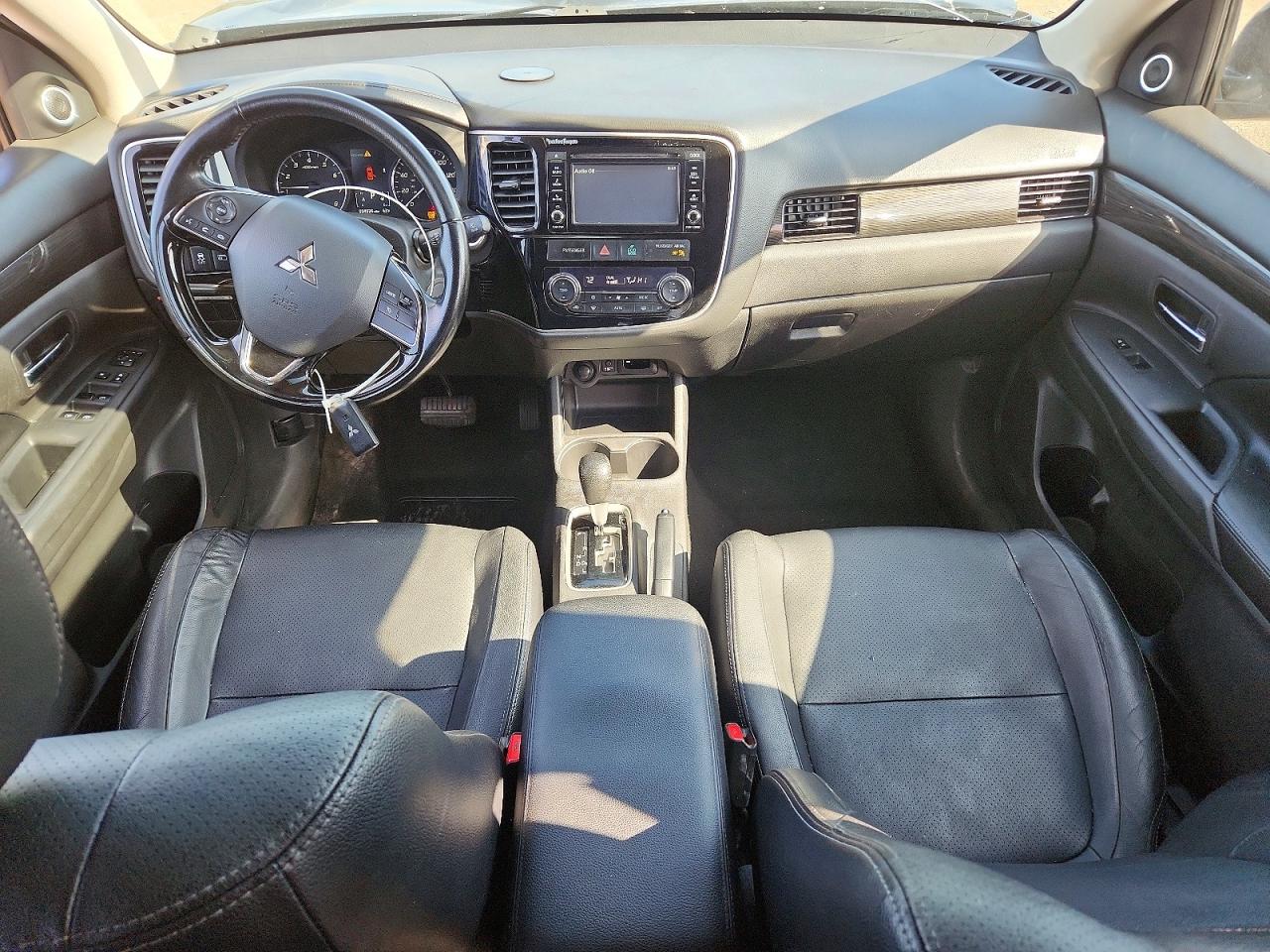 Mitsubishi Outlander Se