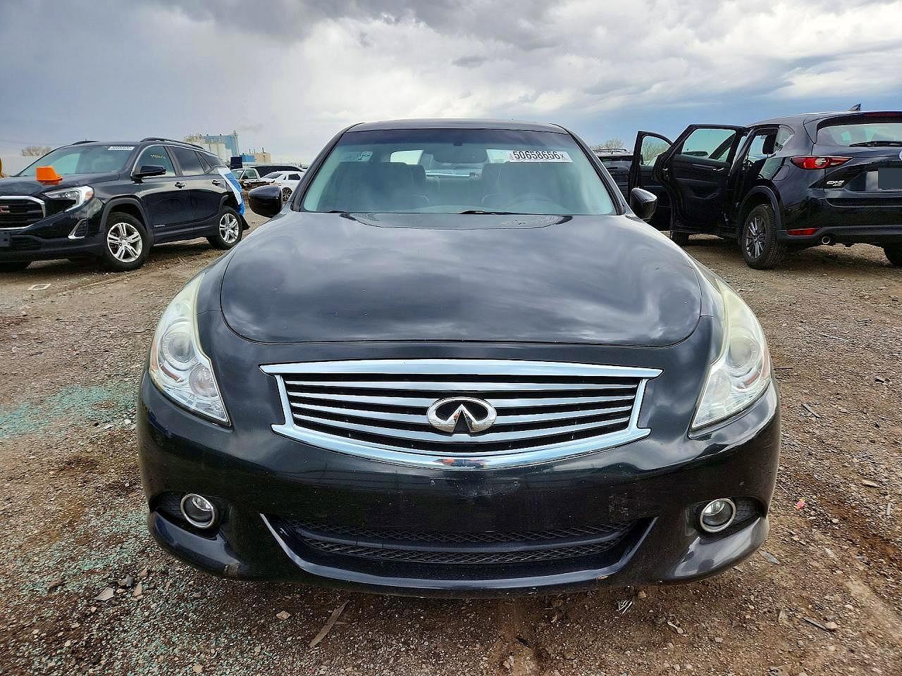 INFINITI Q40 Base Base