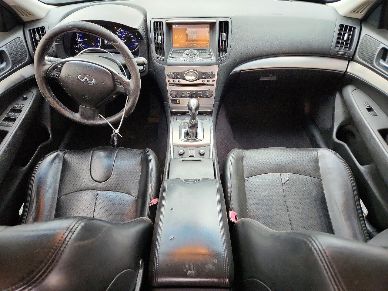 INFINITI Q40 Base Base