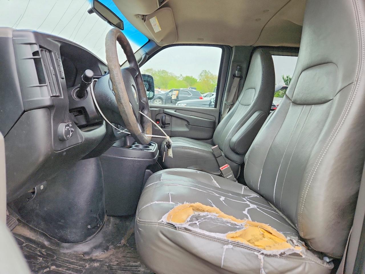 Chevrolet Express Ls