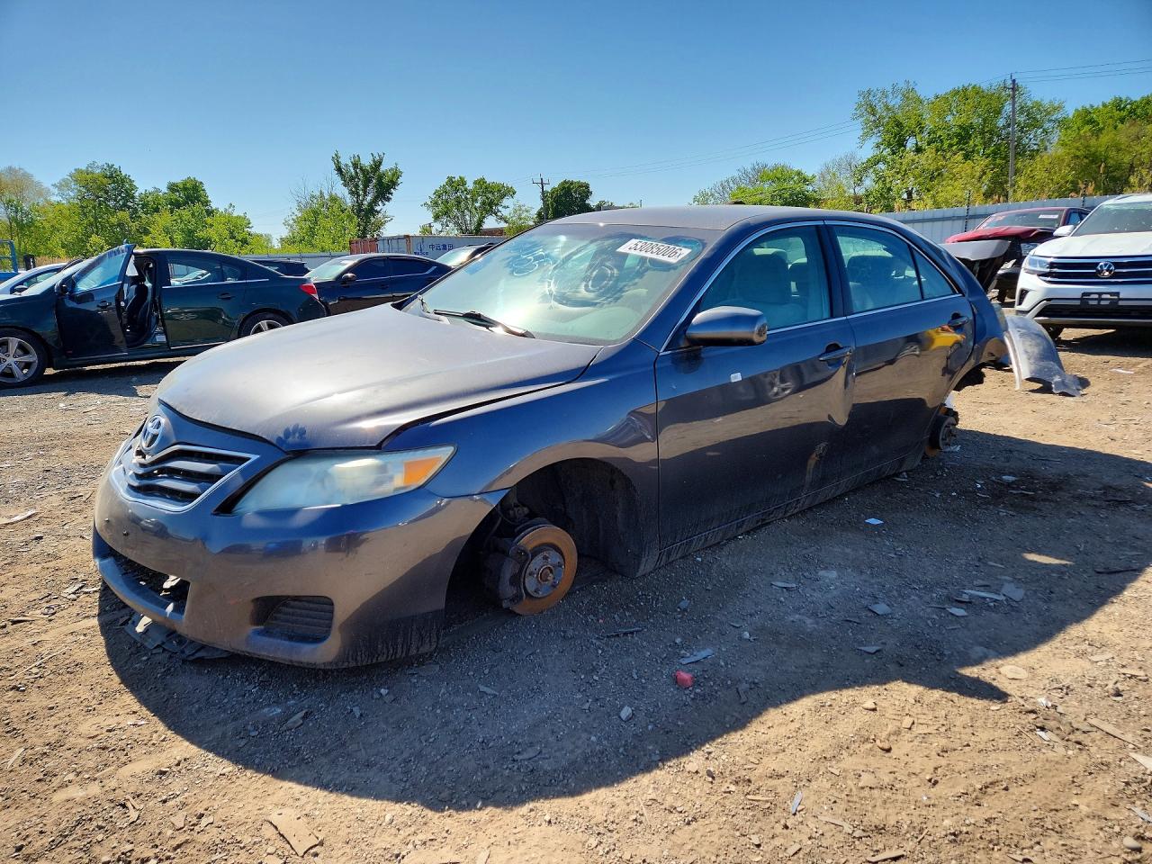 Salvage Toyota Camry Image