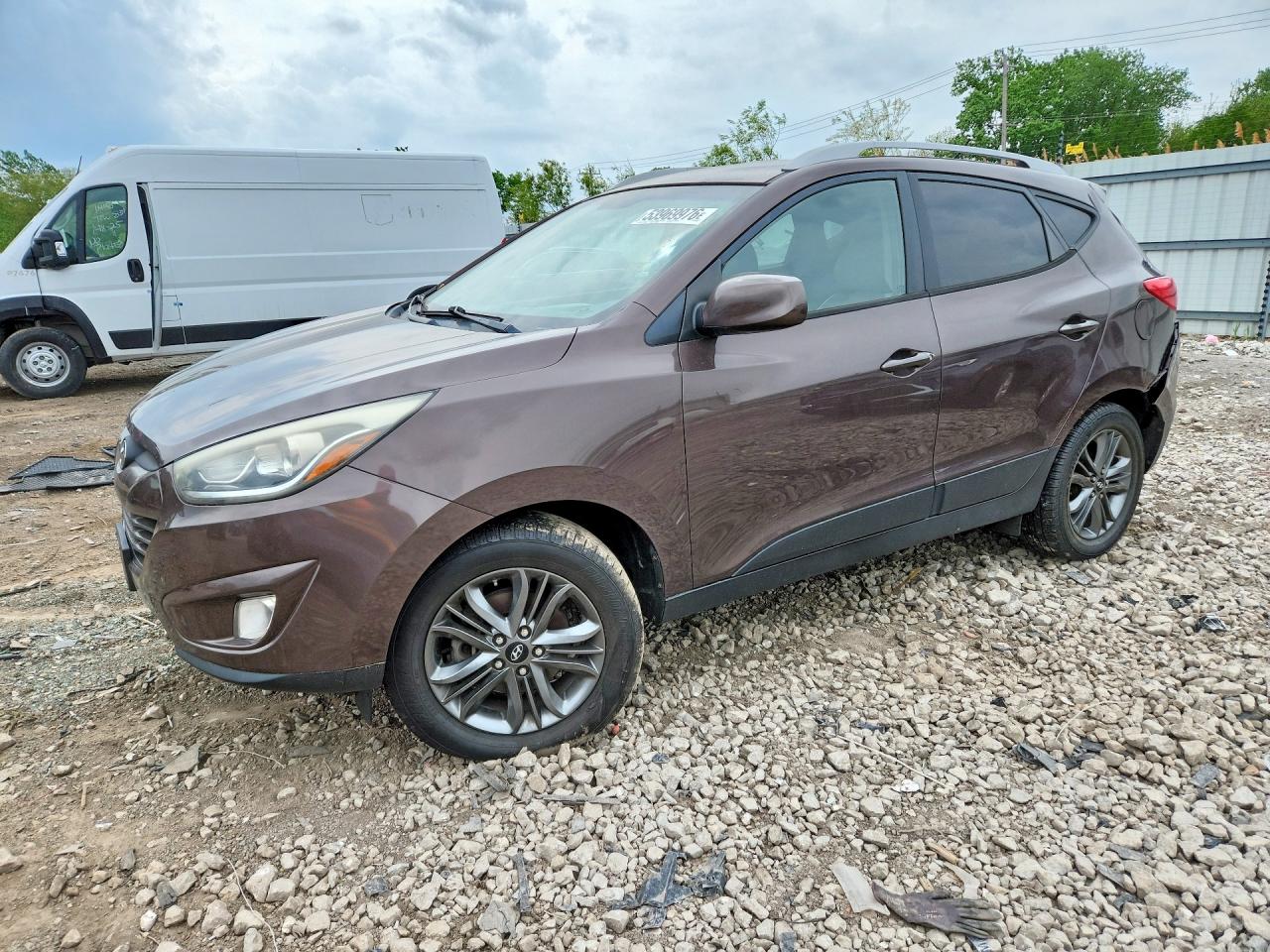 Salvage Hyundai TUCSON Image