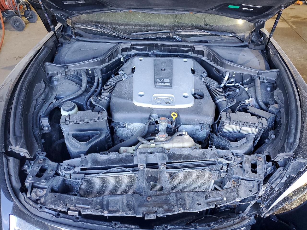 INFINITI Q70 3.7