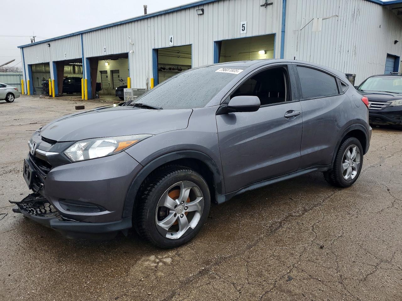 Salvage Honda HR-V Image