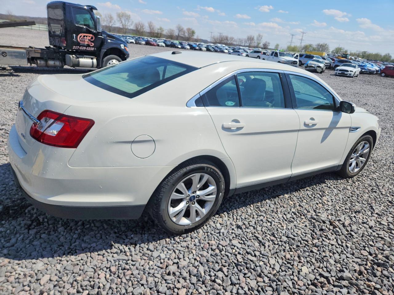 Ford Taurus Sel
