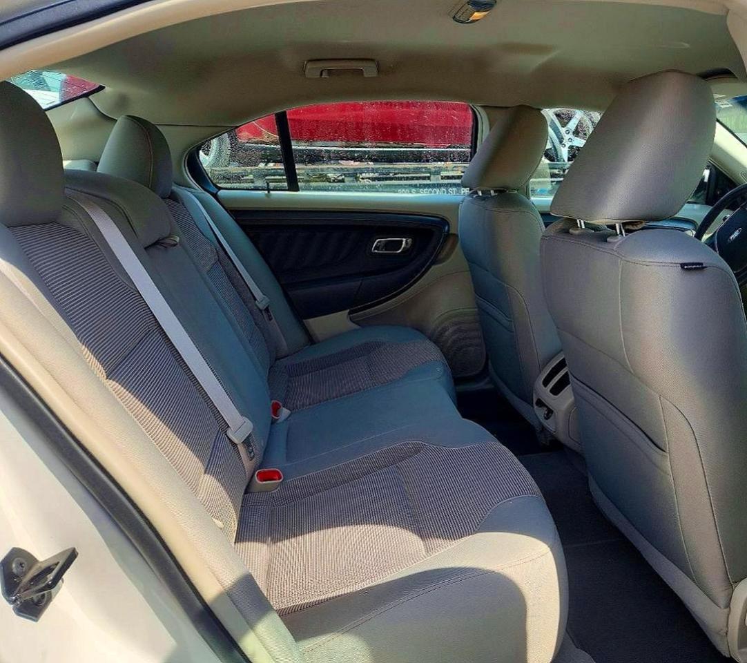 Ford Taurus Sel