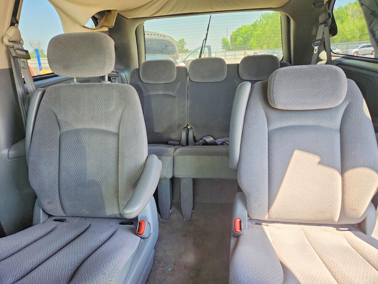 Dodge Caravan Sxt