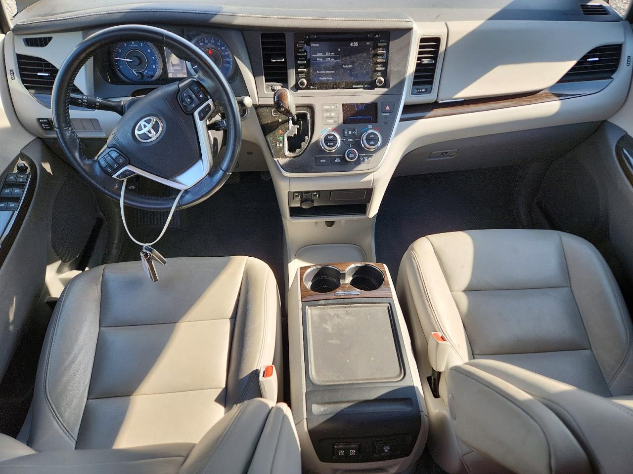 Toyota Sienna Xle 8-passenger