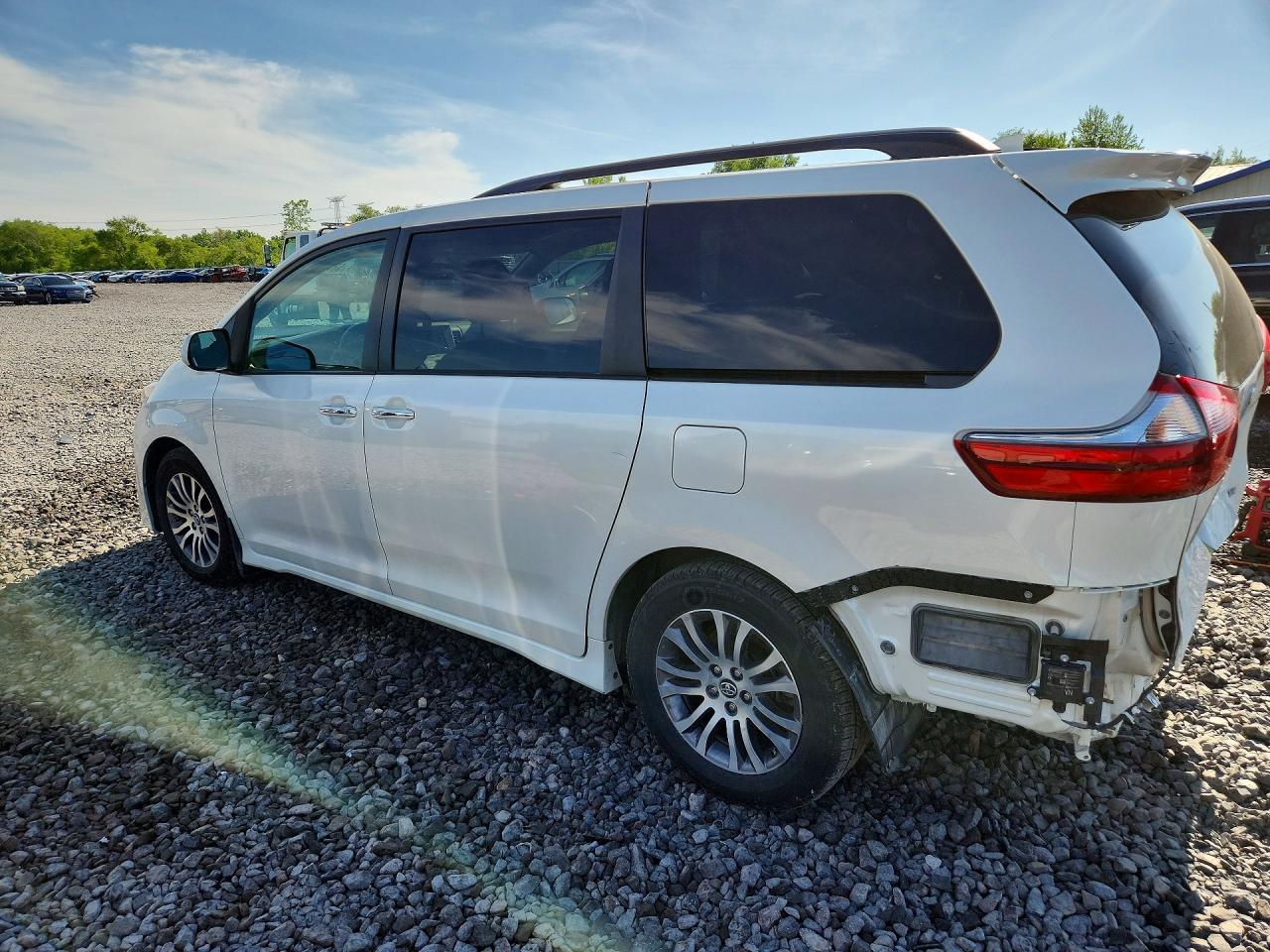 Toyota Sienna Xle 8-passenger