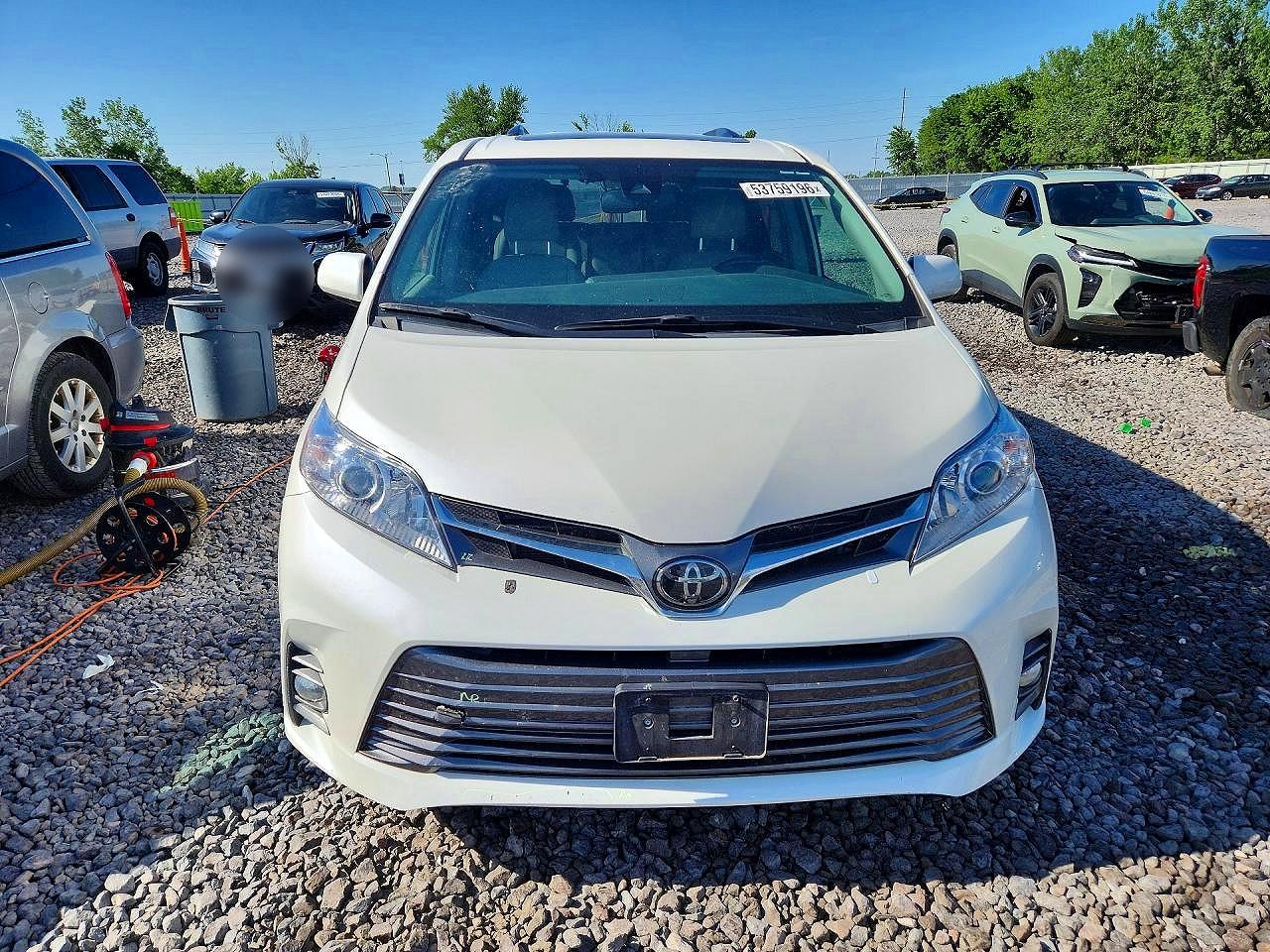 Toyota Sienna Xle 8-passenger