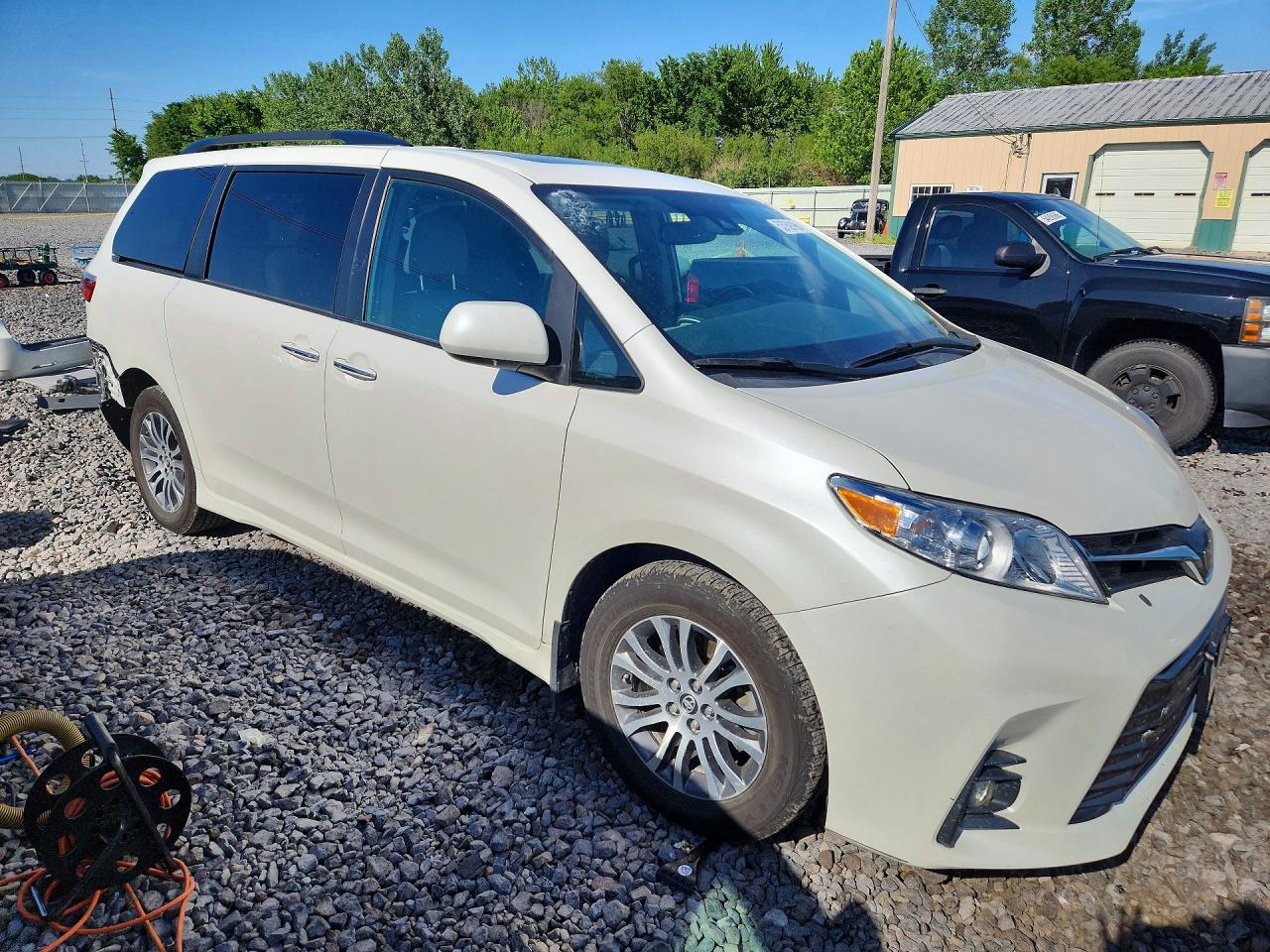 Toyota Sienna Xle 8-passenger