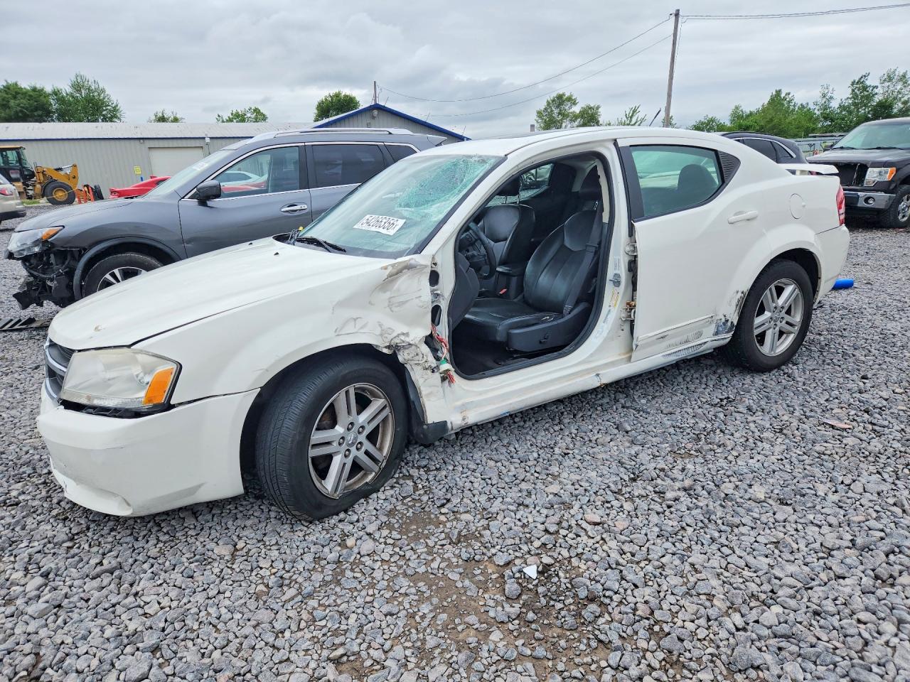 Salvage Dodge Avenger Image