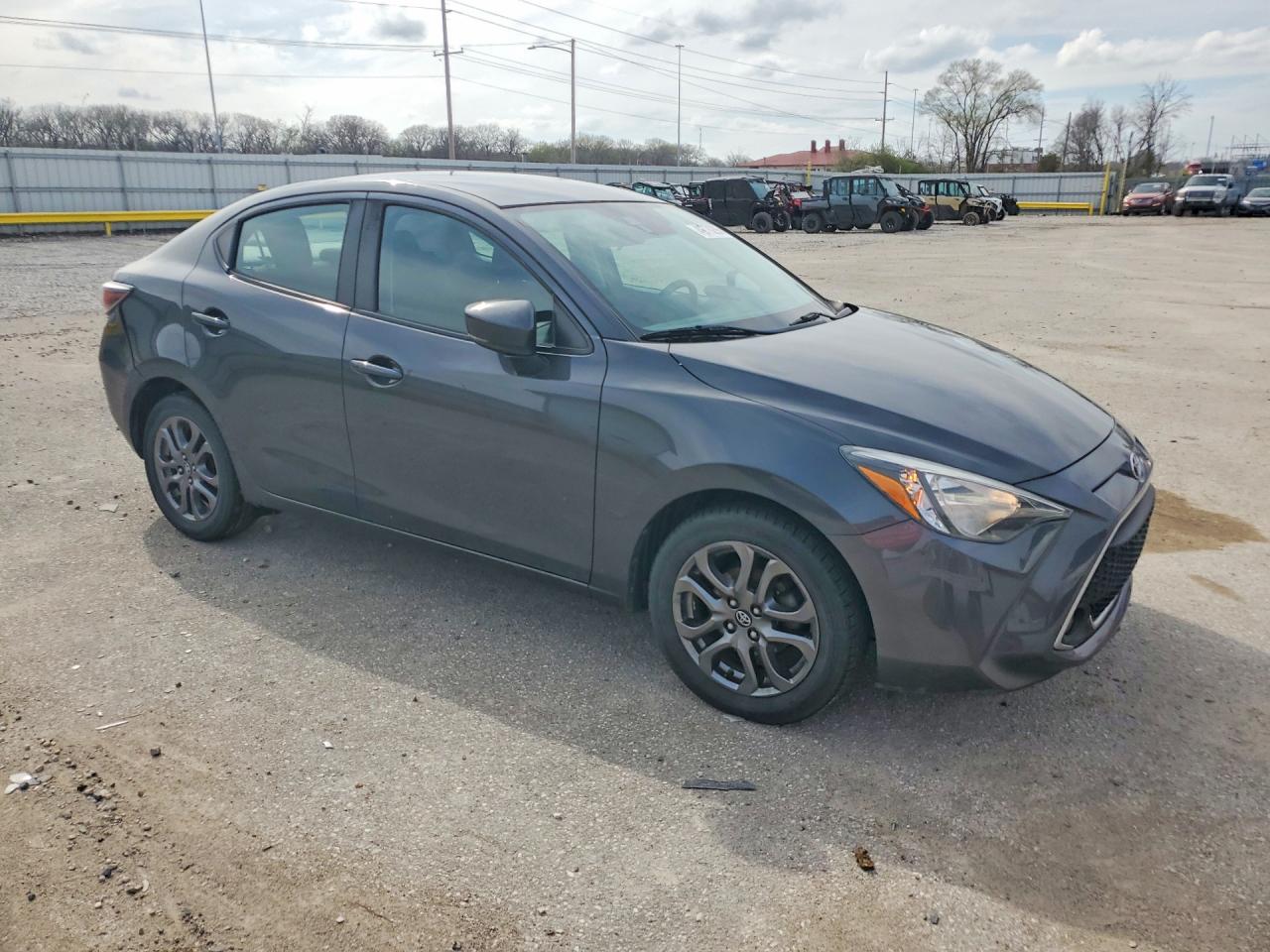 Toyota Yaris Le