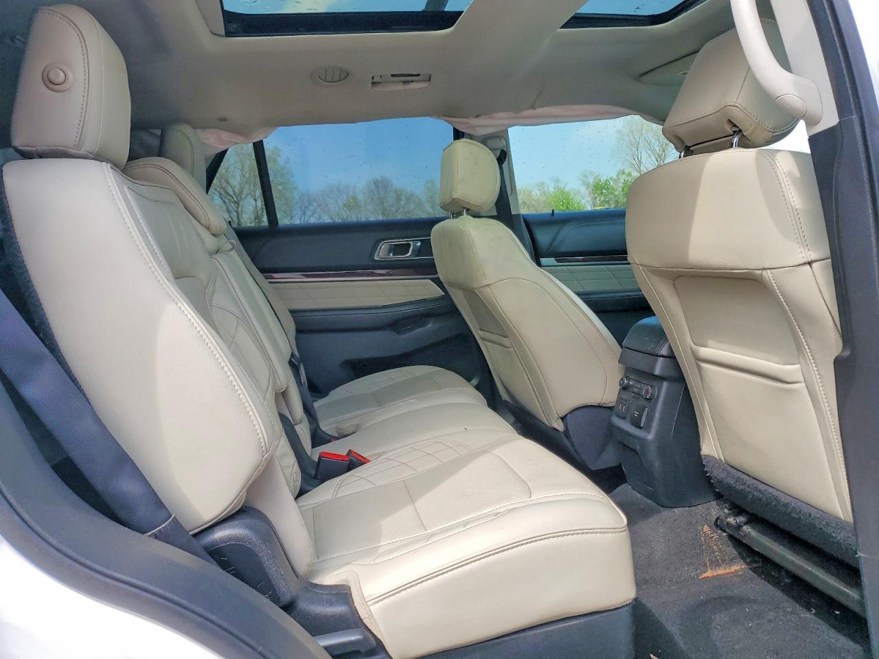 Ford Explorer Platinum