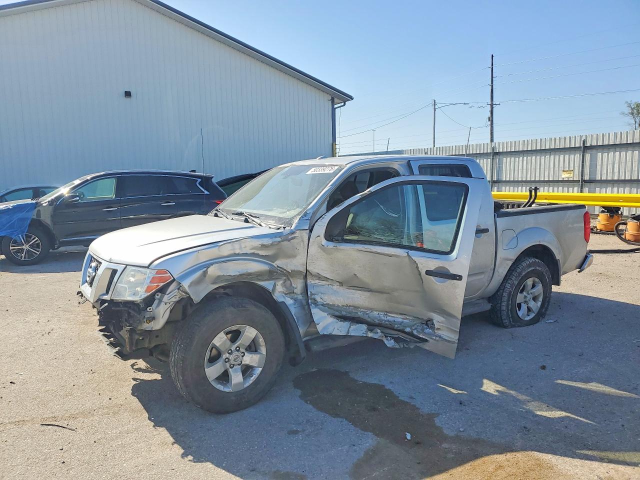 Salvage Nissan Frontier Image