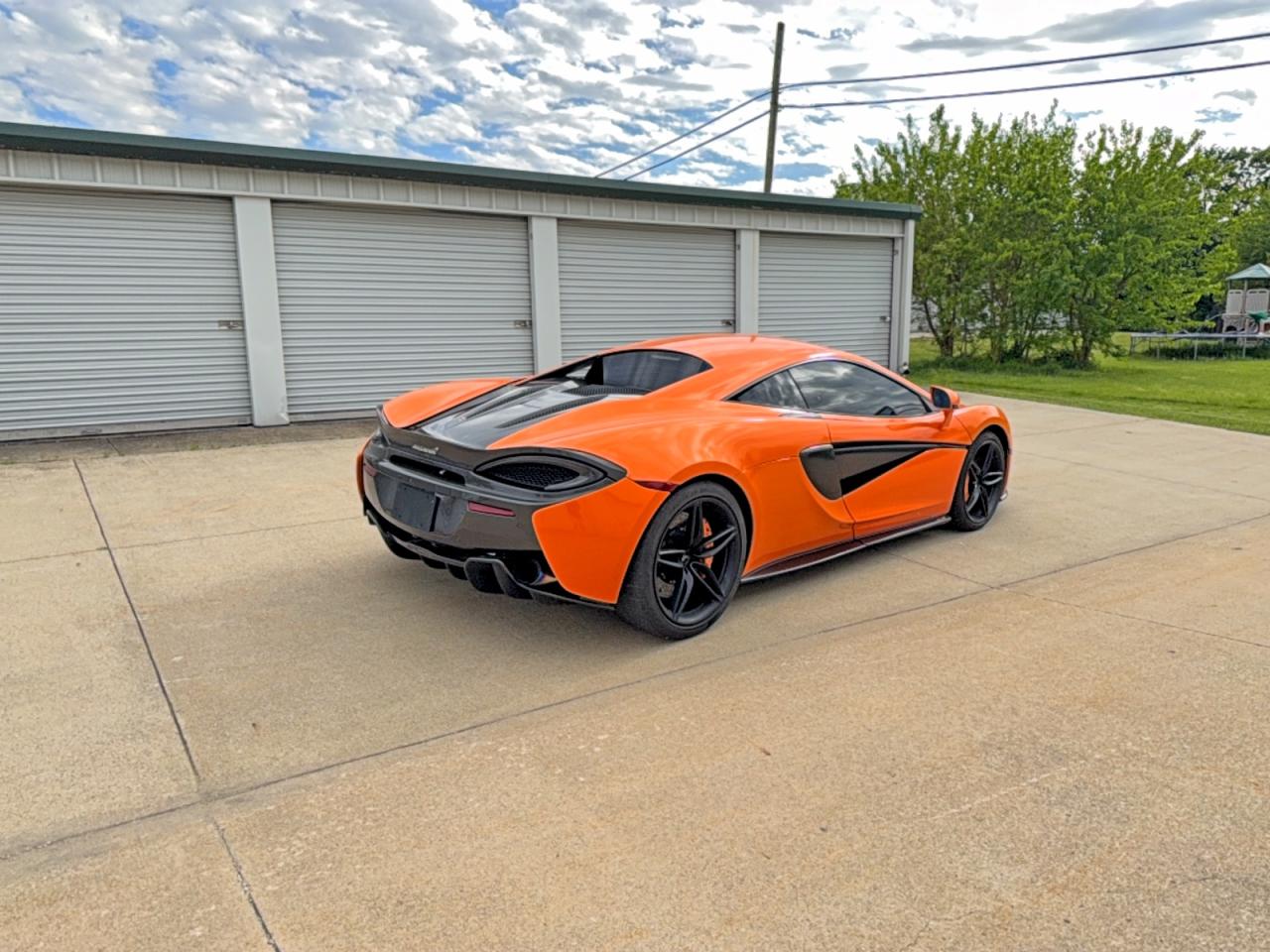 McLaren 570S
