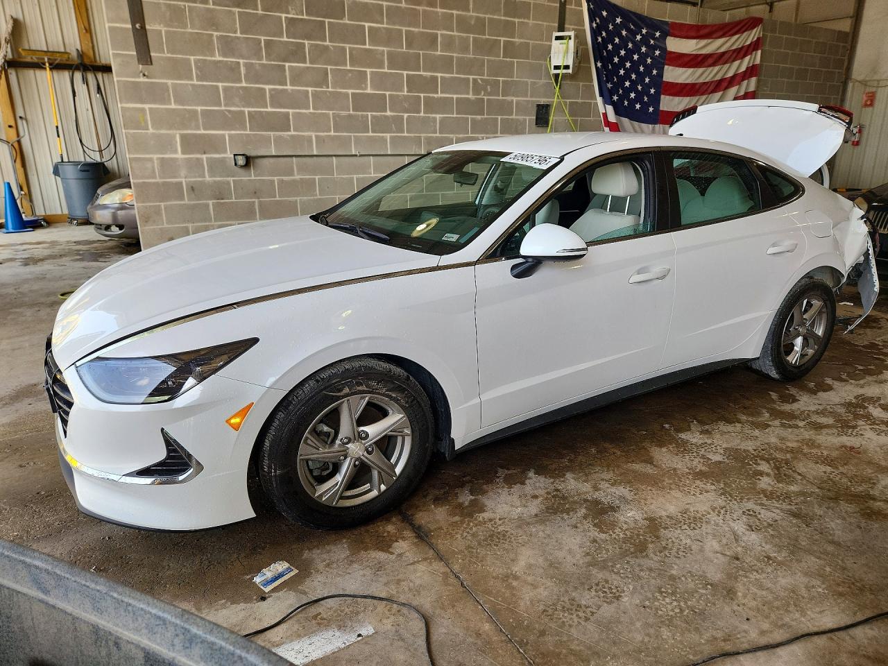 Salvage Hyundai SONATA Image