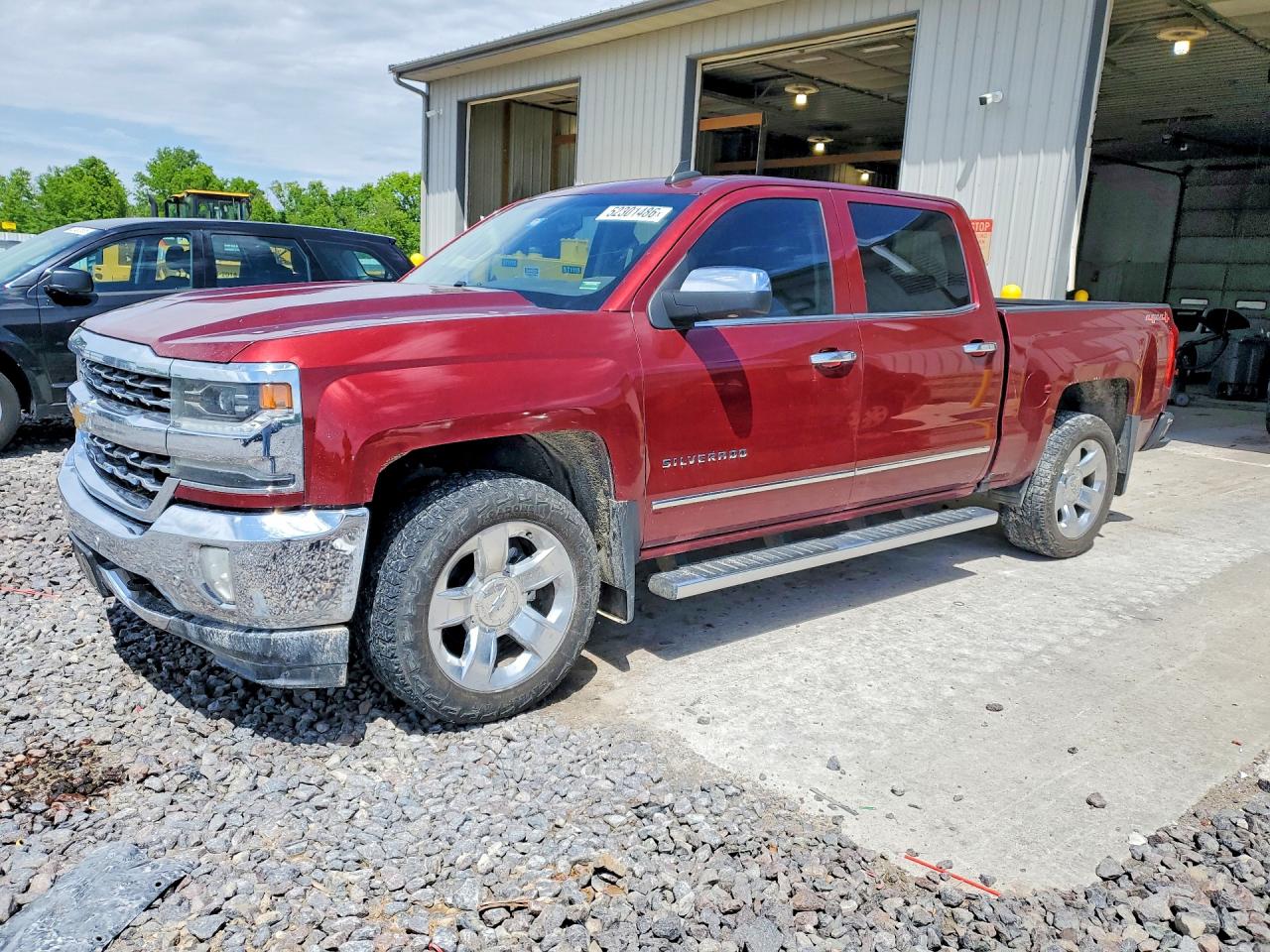 Salvage Chevrolet Silverado Image