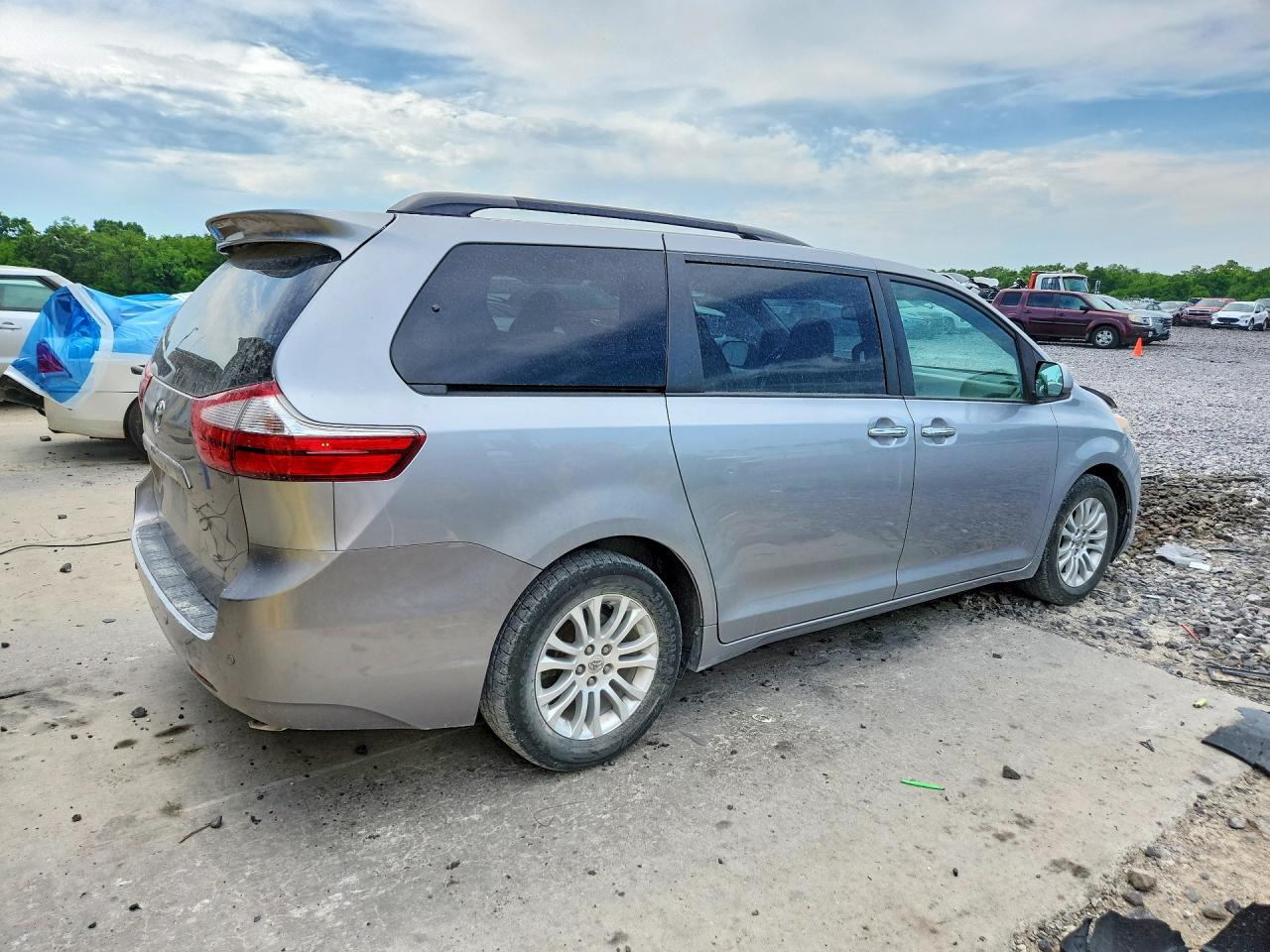 Toyota Sienna Xle Premium 8-passenger