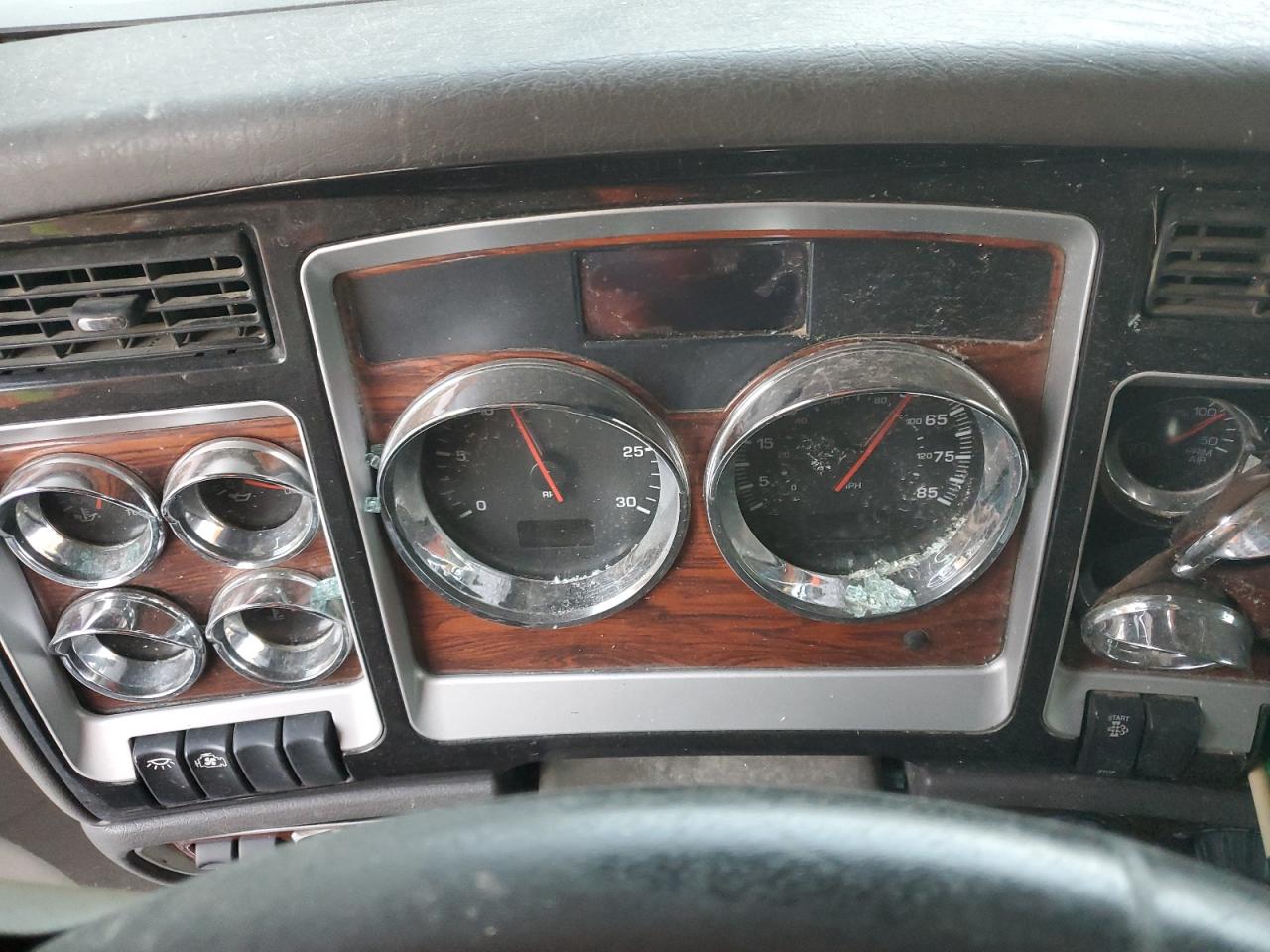 Kenworth T600