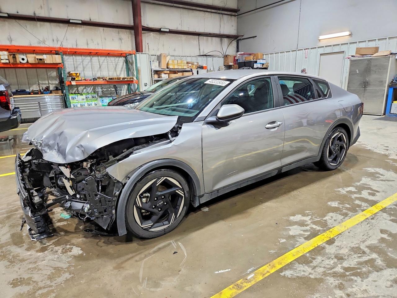 Salvage Kia K4 Image