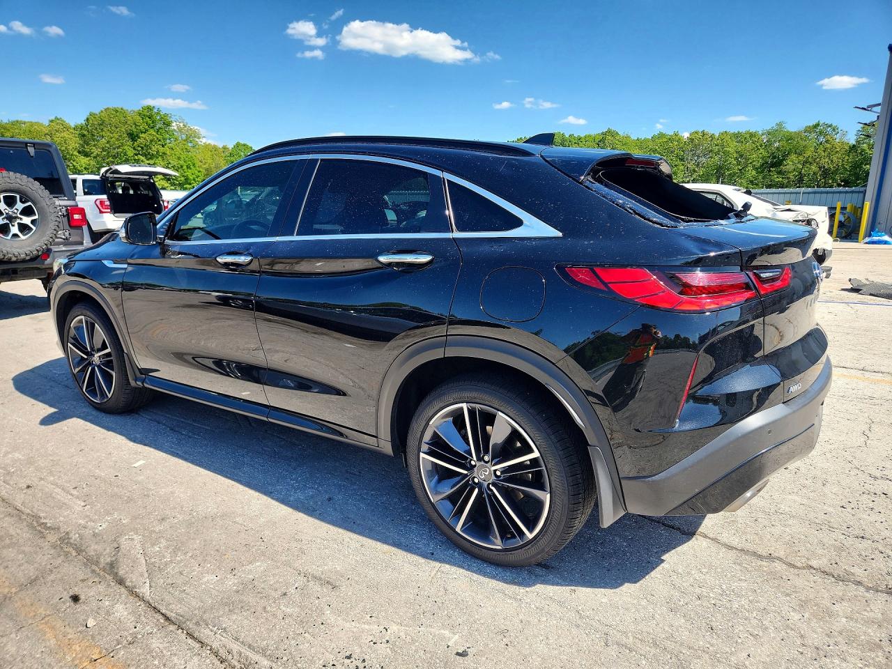INFINITI Qx Sensory