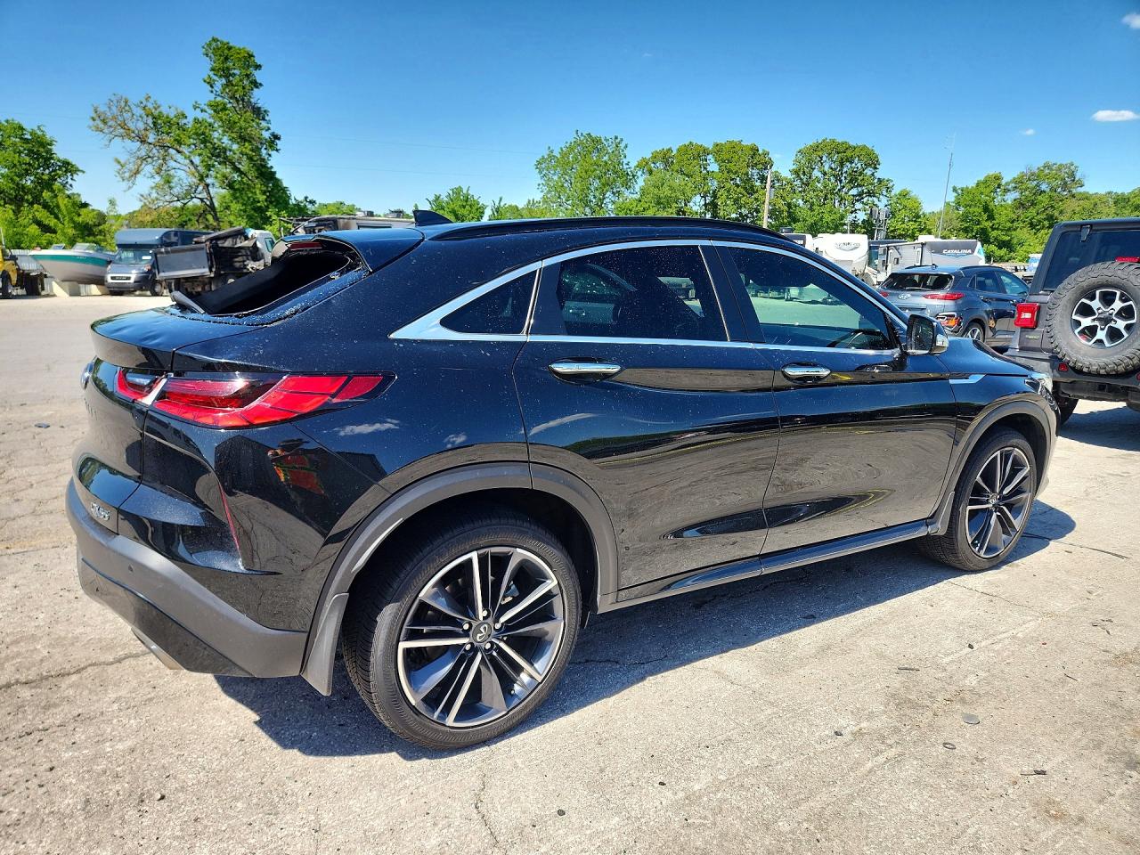 INFINITI Qx Sensory