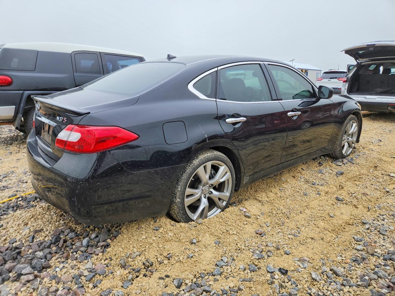 INFINITI M37