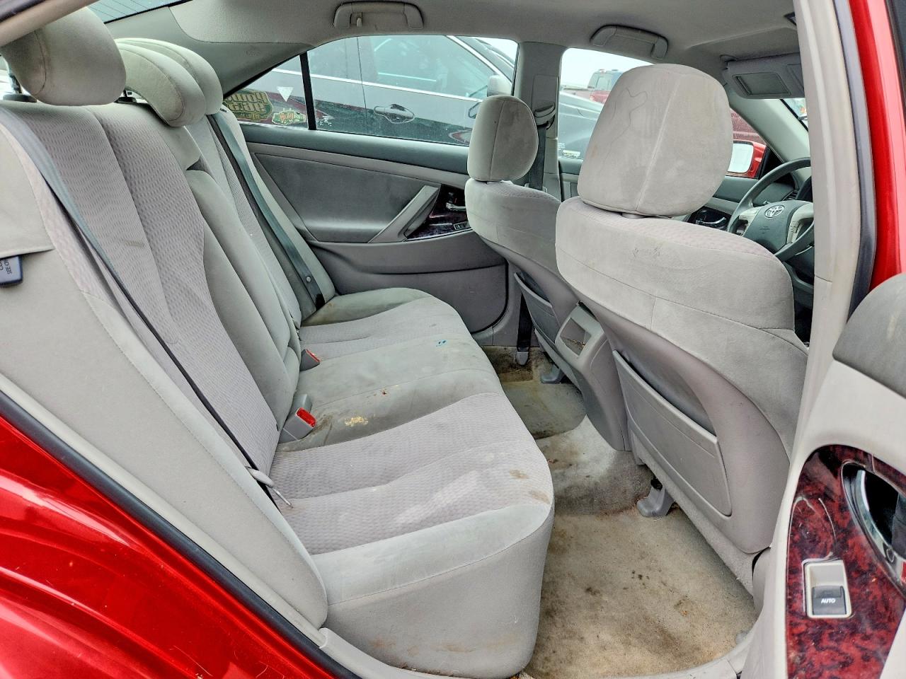 Toyota Camry Le V6